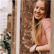 Soy graduada en educación infantil y con más de tres años de experiencia dando clases particulares y apoyando a los alumnos.